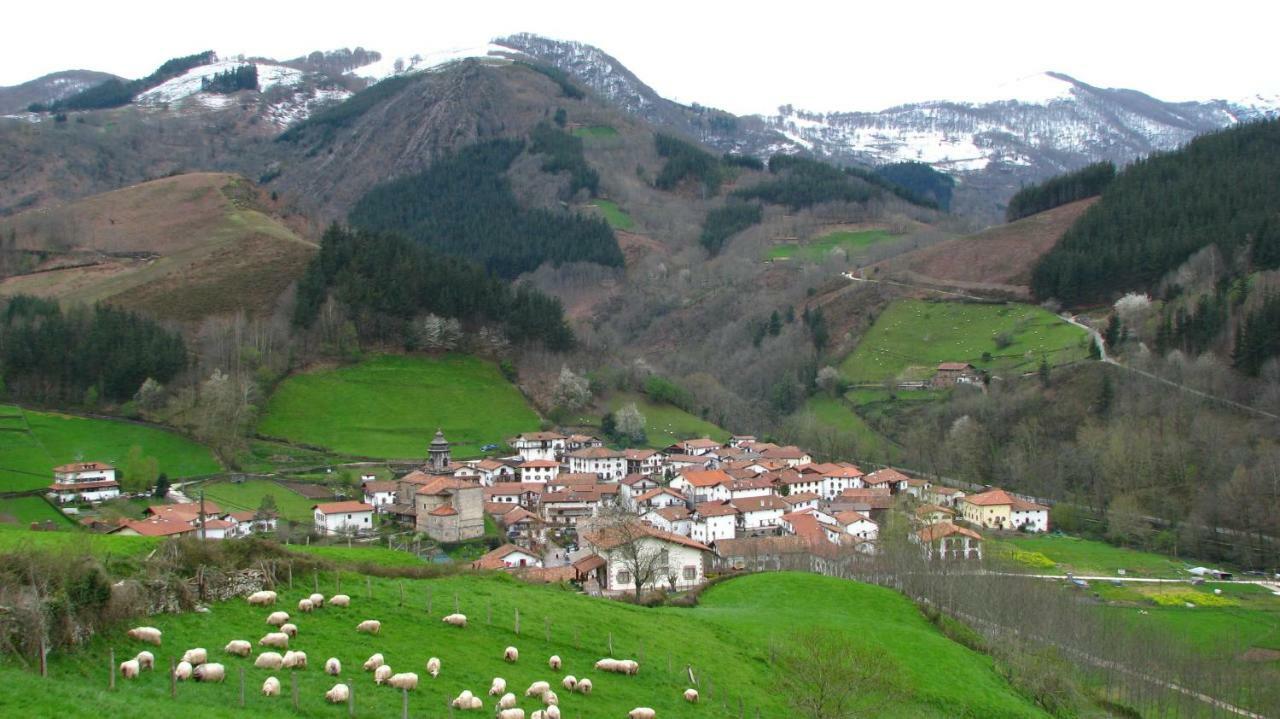 Albergue Olasenea Aterpea Zubieta Kültér fotó